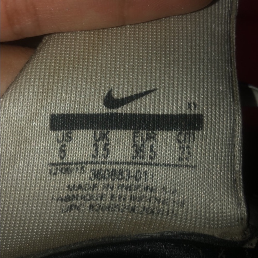 NIKE comfort footbed slides. - Picture 3 of 3